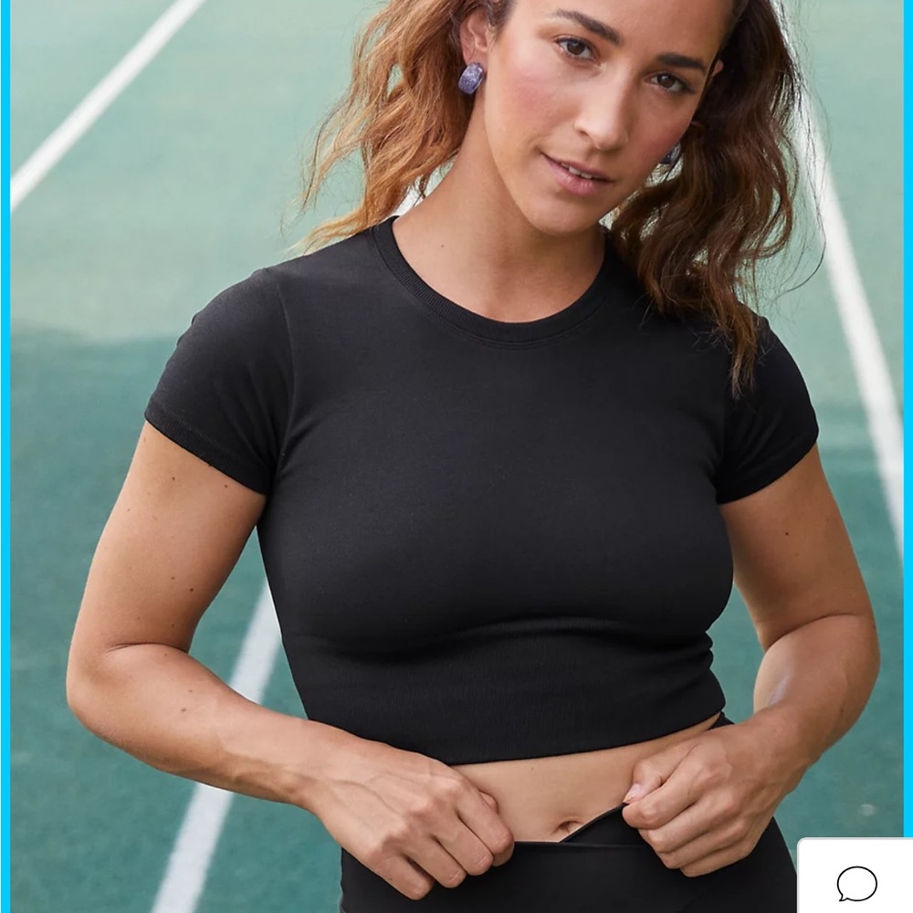 OFFLINE By Aerie Sidewalk
Seamless Cropped T-Shirt